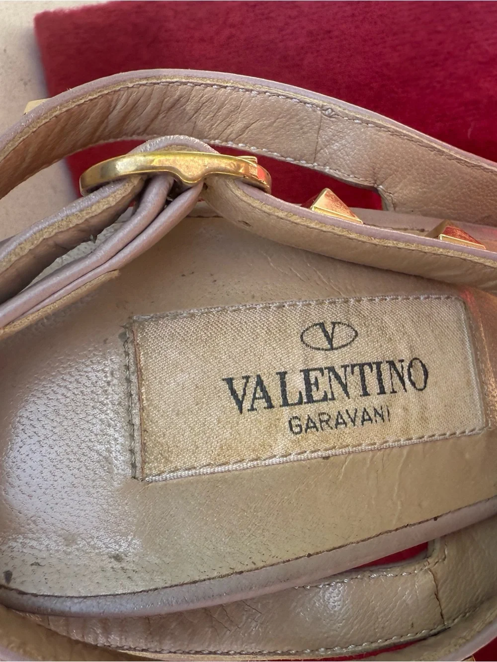 Valentino Garavani Nude/Beige Patent Leather Rockstud T-Strap Pumps Size 7